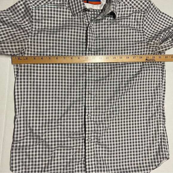 Robert Graham Grey and White Casual Button Down Short Sleeve Shirt - Picture 8 of 10